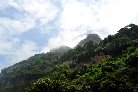 秋雨中的丹霞山